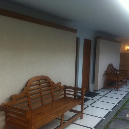 Panca Dewi Guest House Yogyakarta Exterior foto